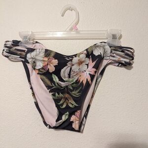 Shade & Shore bikini bottoms